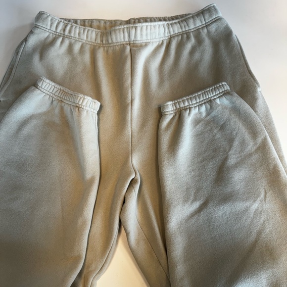 Aritzia TNA Cozy Fleece Mega sweatpants: sand color - Picture 2 of 5